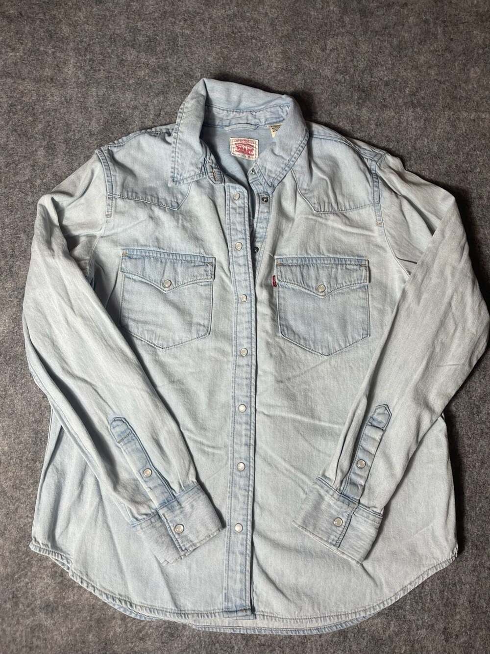 Levi's Light Wash Denim Western Pearl Snap Shirt Size M